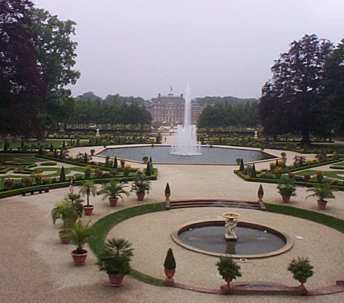 Apeldoorn-Palais Het Loo-Jardins-6.jpg - 52.93 K