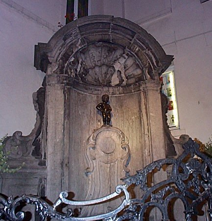Bruxelles-Manneken Pis-2.jpg - 57.13 K