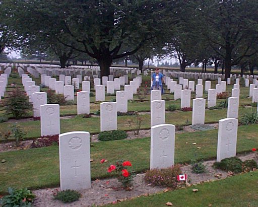 Groesbeek-Cimeti�re canadien (WW2)-1.jpg - 64.03 K