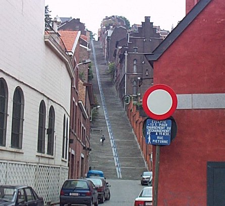 Li�ge-Escaliers Montagne de Bueren (407 marches).jpg - 48.14 K