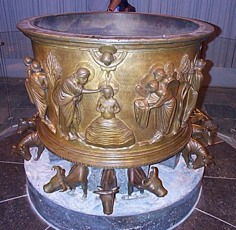 Li�ge-Eglise St-Barth�l�my-Fonds Baptismaux.jpg - 72.68 K