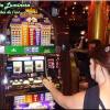 Lily tente sa chance au casino