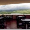 La magnifique vue du lagon et de la Sierra Maestra à partir de la section extérieure du buffet 