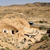 En route vers Matmata. Visite d'une maison troglodyte